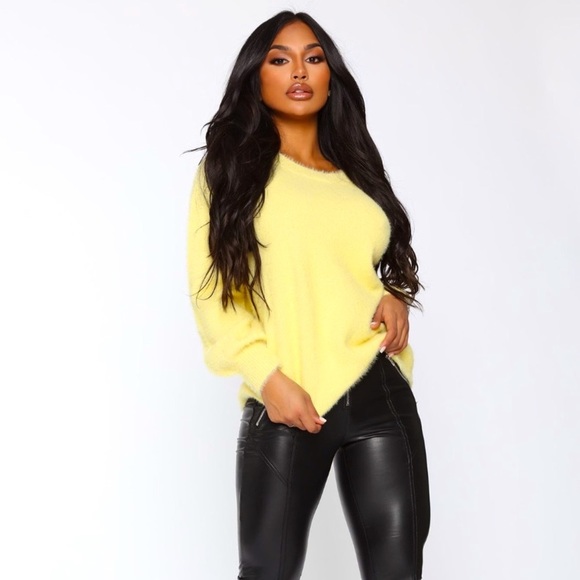 Fashion Nova Keep it fuzzy sweater - Picture 1 of 4